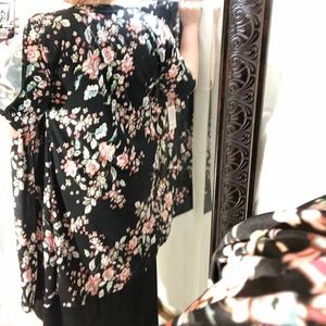 Small slinky kimono Shirley NWT black floral